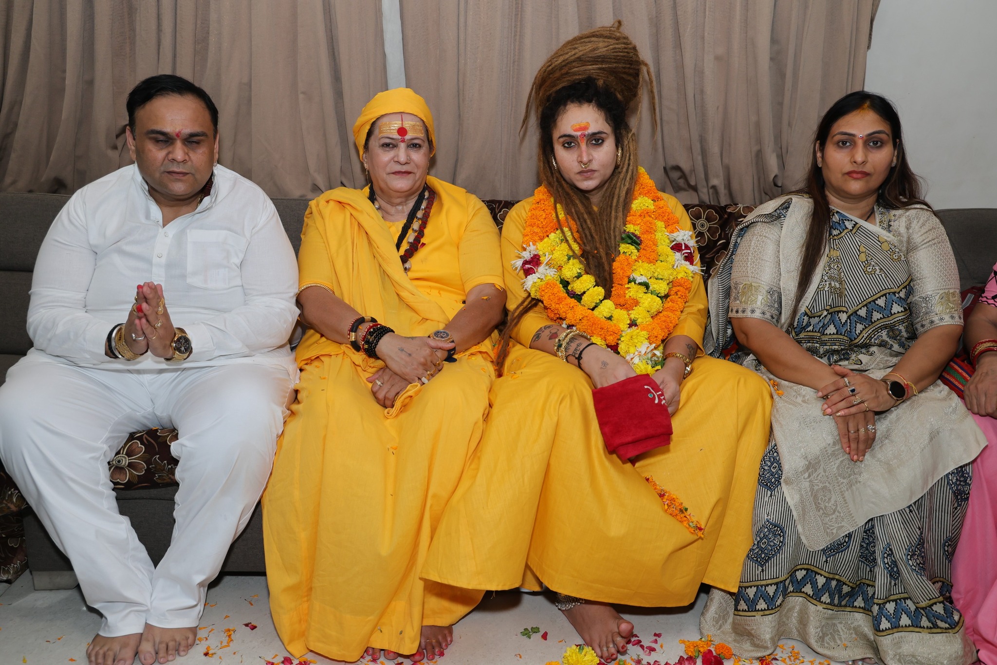 તા.૧૦-૦૬-૨૦૨૫ ના રોજ જેમની શકિત અનંત અને અલૌકિક છે અને અઘોર શકિતનું રહસ્યમય વરદાન છે જે કઠોર સાધનાથી સૌના સંકટ હરનારા પરમ પૂજય ચંચલનાથ માતાજી એ અમારા નિવાસ પર આવી અમારા ઘરને પાવન કર્યું અને અમને બધાને આશીર્વાદ આપ્યા.